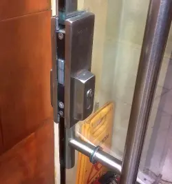 office door lock installed by 24/7 emergency locksmith